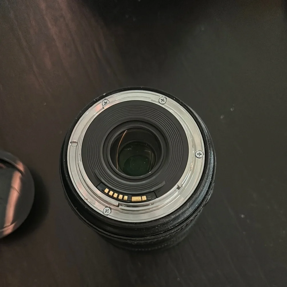 Canon 5D Mark IV Red Lens 24-70mm 1:4 Black Camera Lens